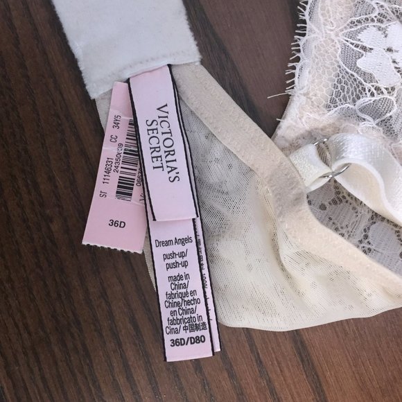 Victoria's Secret Dream Angels Padded Push-Up Bra - Picture 10 of 10